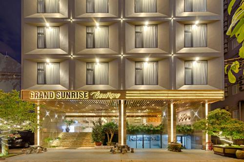 Sunrise Grand Hotel